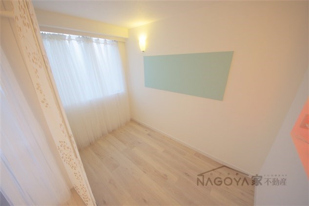 七福ビル ベッドルーム