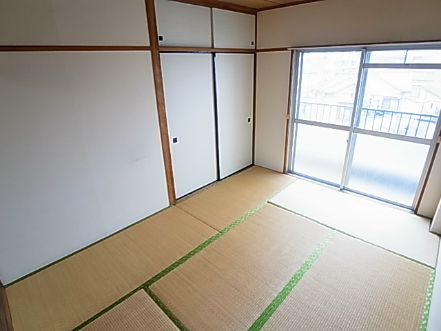 大勘ビル ベッドルーム