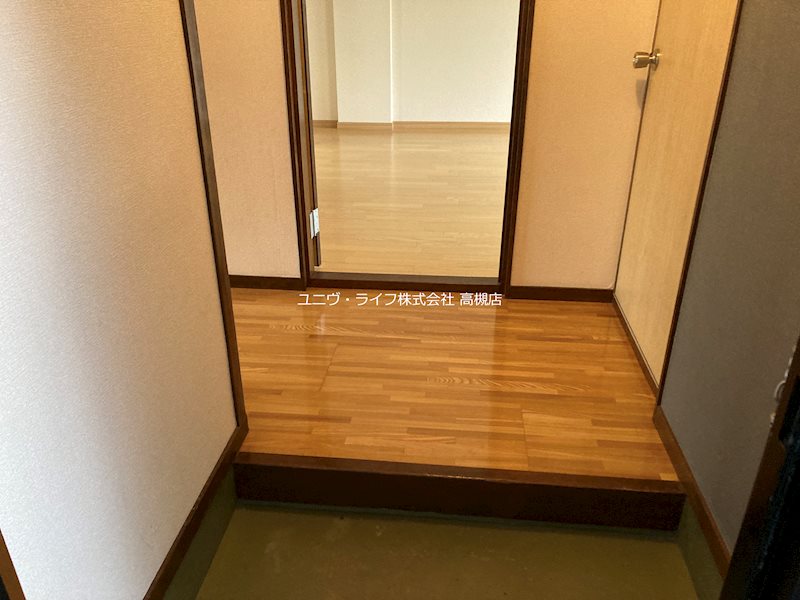 第1古曽部ハイツ 玄関
