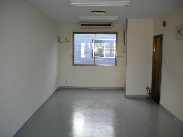 ビジネスパーク西浅田 リビング