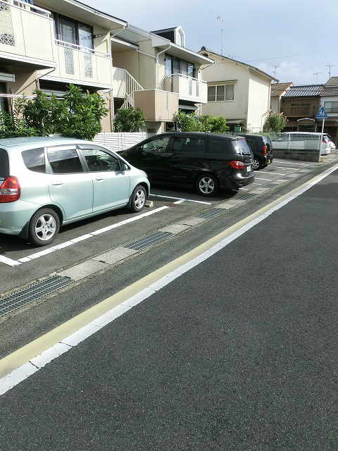 セジュール沙彌 駐車場