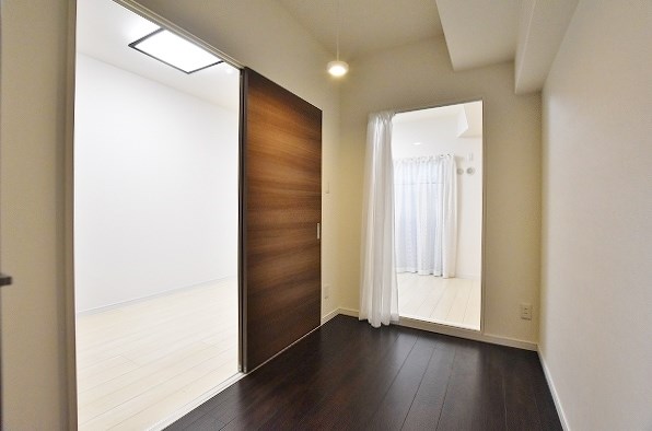 リュシオールレジデンス ベッドルーム