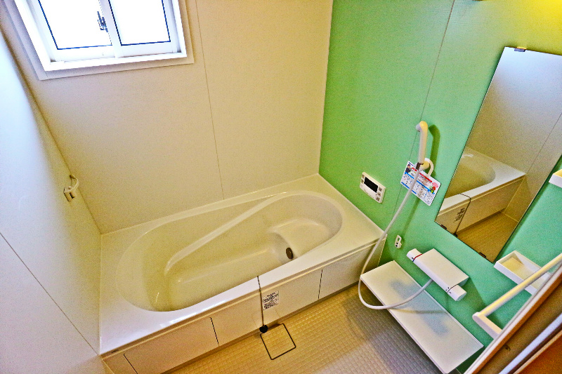 ロイジェントパークスレイクタウンⅢ　D 風呂画像