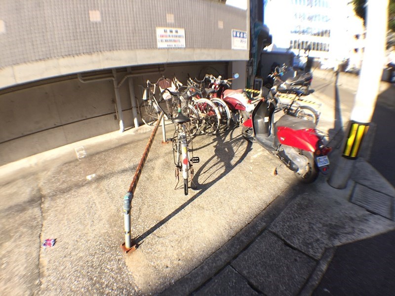 パルム中央 駐車場