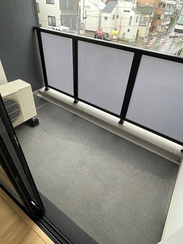 Breezian Meguro ベランダ