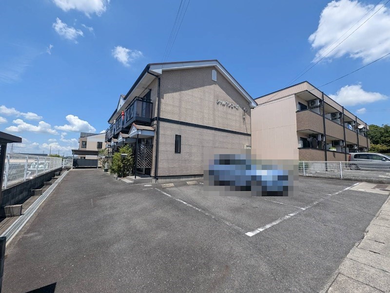 シャルマンコーポ 駐車場