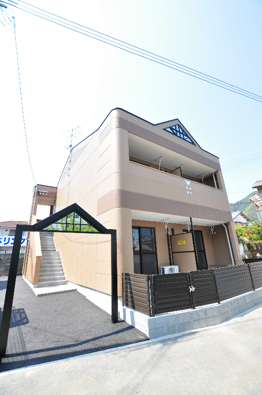 メゾンスミレン 201号室 外観