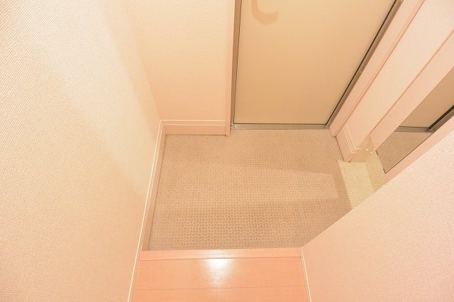 ココ　カルティエ 玄関