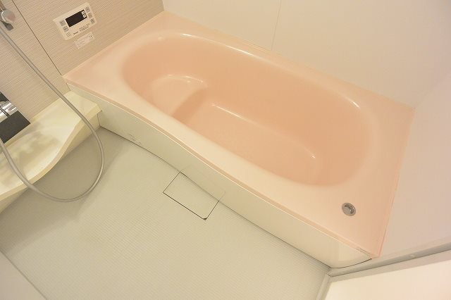ココ　カルティエ 風呂画像