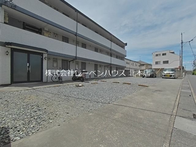 メゾン大島 駐車場
