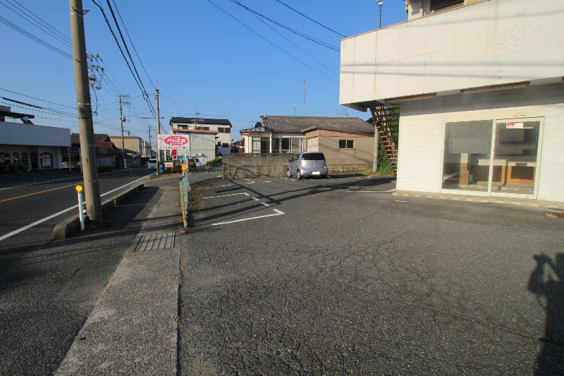 梶原アパート 駐車場