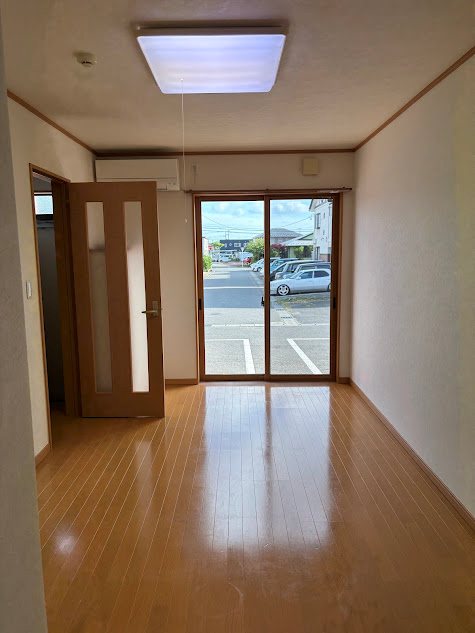 スカイブルー鳥海Ⅲ号館 リビング