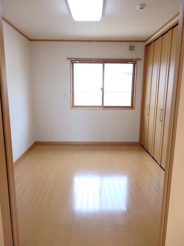 スカイブルー鳥海Ⅲ号館 ベッドルーム