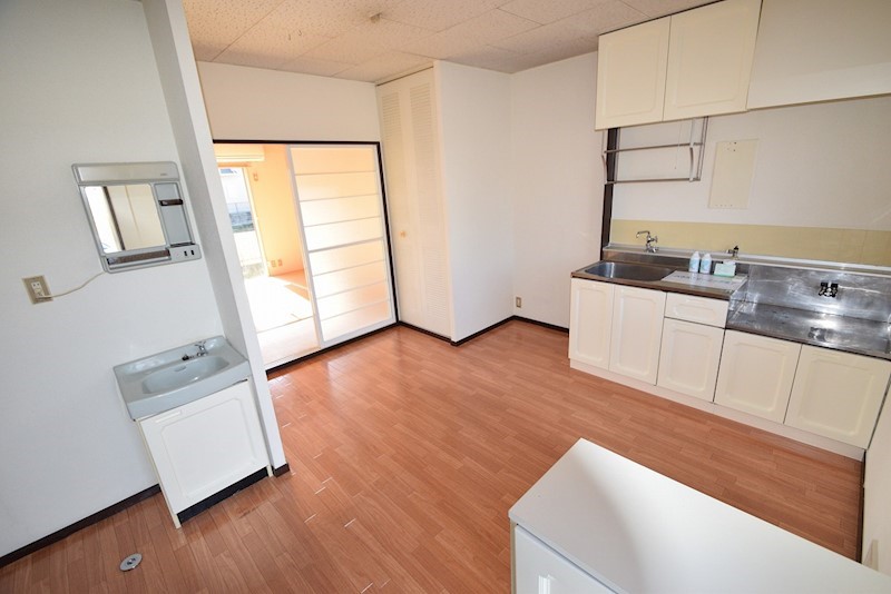 リバーサイドハイツC リビング