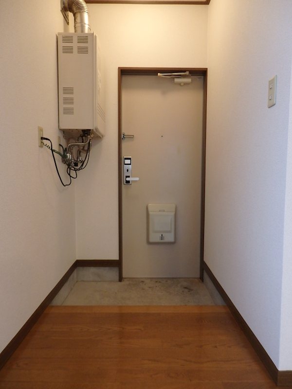 コーポアイビス船場町 玄関