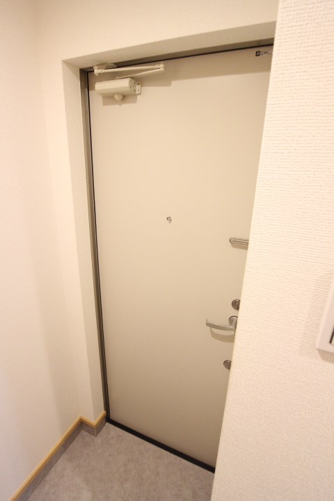 ワコーレヴィアーノ須磨関守町２丁目 玄関