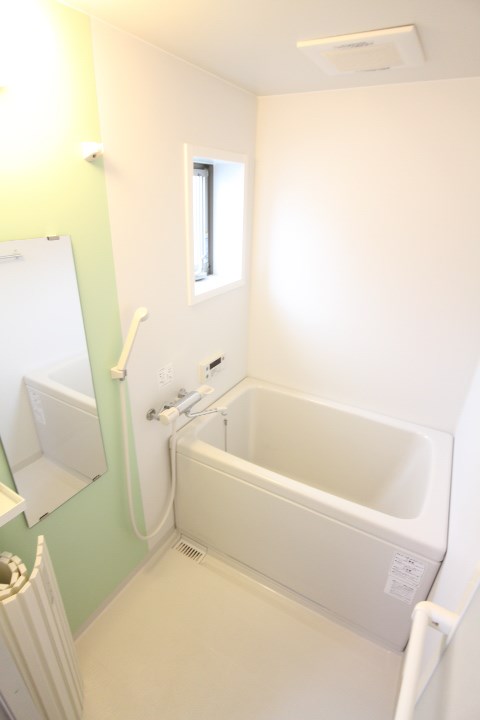 ワコーレヴィアーノ須磨関守町２丁目 風呂画像