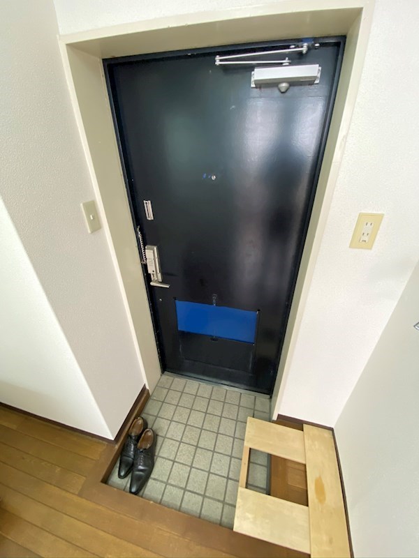 コンフォーム大町 玄関