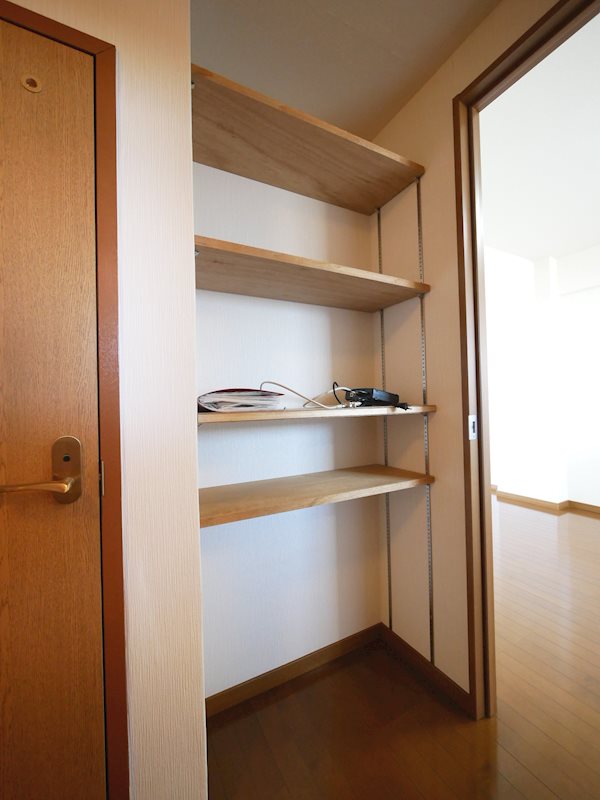 征矢マンション 収納