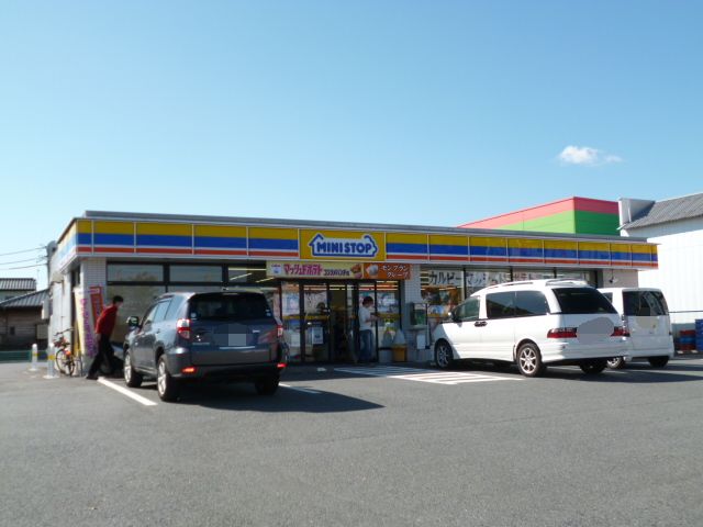 通商第三ビル コンビニ