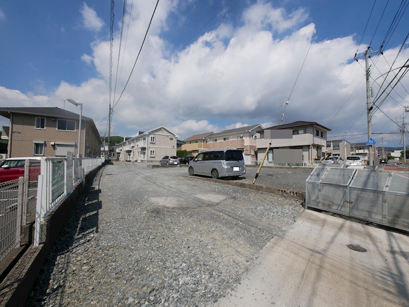 ファミールメゾン 駐車場