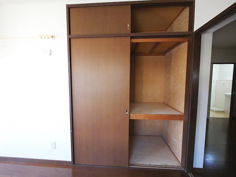 プラムマンション     収納