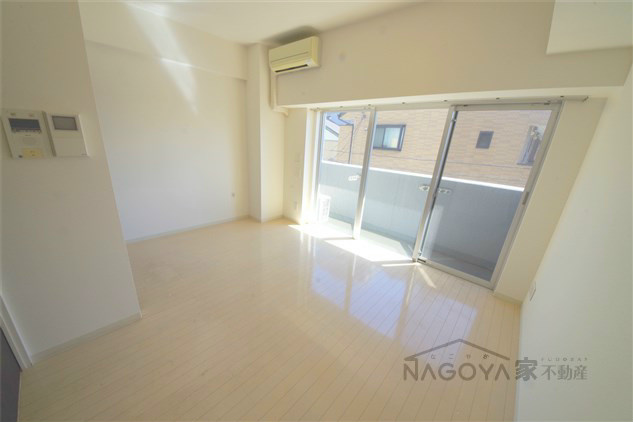 リベール名駅南 リビング