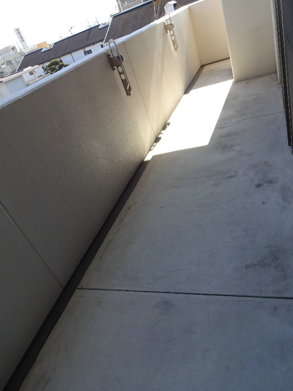 クレセントコート ベランダ