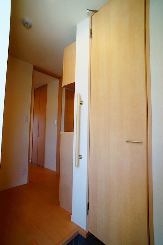 フェリシアガーデン 玄関