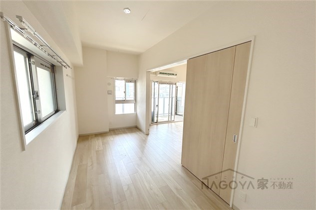 プレサンス栄ライズ ベッドルーム