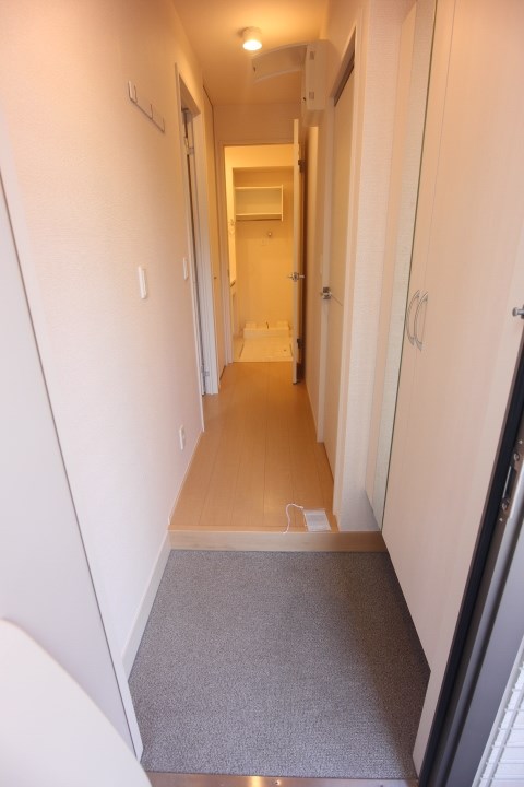 アヴェニール 玄関