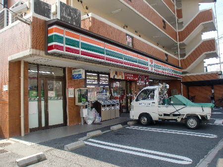 アーバン田部 コンビニ