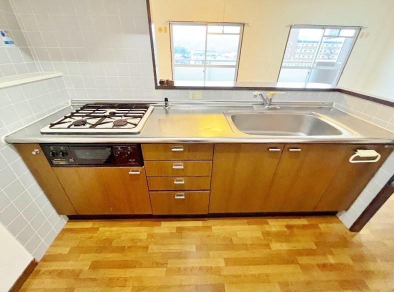 ペルル湯川新町 弐番館 キッチン