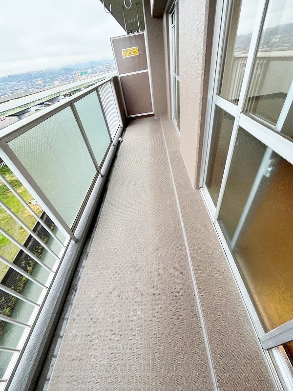 ペルル湯川新町 弐番館 ベランダ