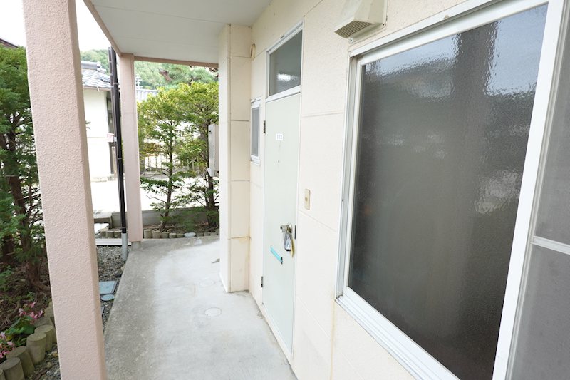 エコールハイツ 玄関