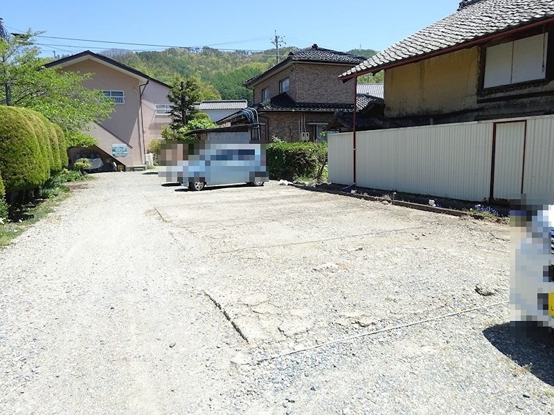 エコールハイツ 駐車場