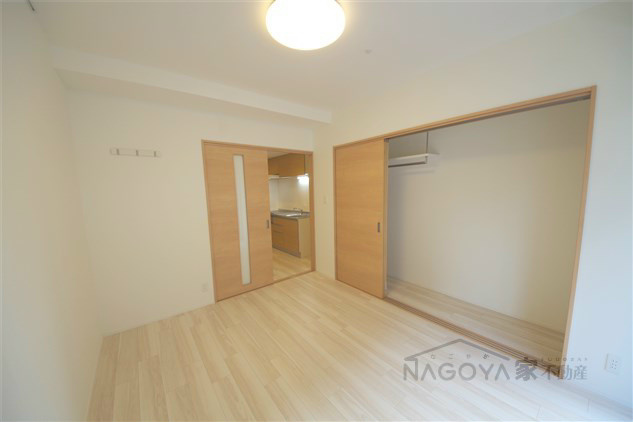 グランドゥール千種 ベッドルーム