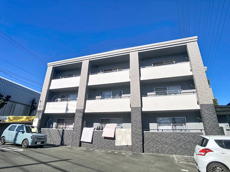 ゼフィールⅢ 301号室 外観