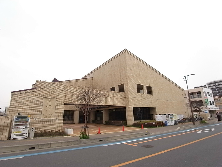 アクシスB 図書館