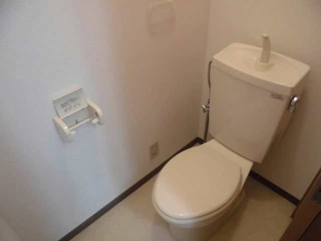 アズール坂下 トイレ