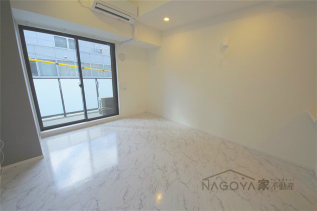 IARIM車道 リビング