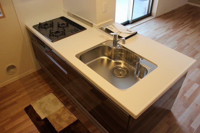 TYR楽々園 キッチン