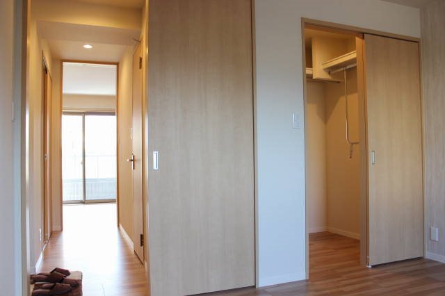 TYR楽々園 ベッドルーム