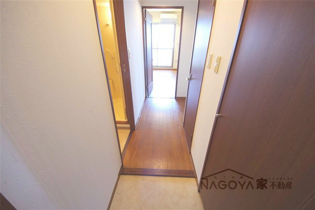 グランツ昭和館 玄関