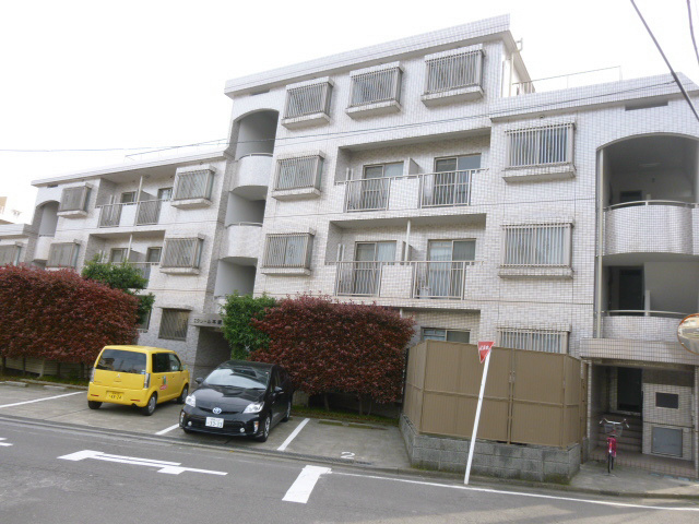 エクレール本鵠沼 301号室 外観