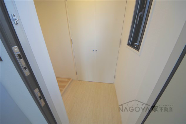 スリーアイランドタワー千種 玄関