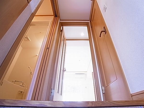 カーサエテルノ 玄関