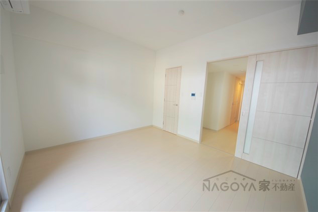 プレミアム浅間町 ベッドルーム