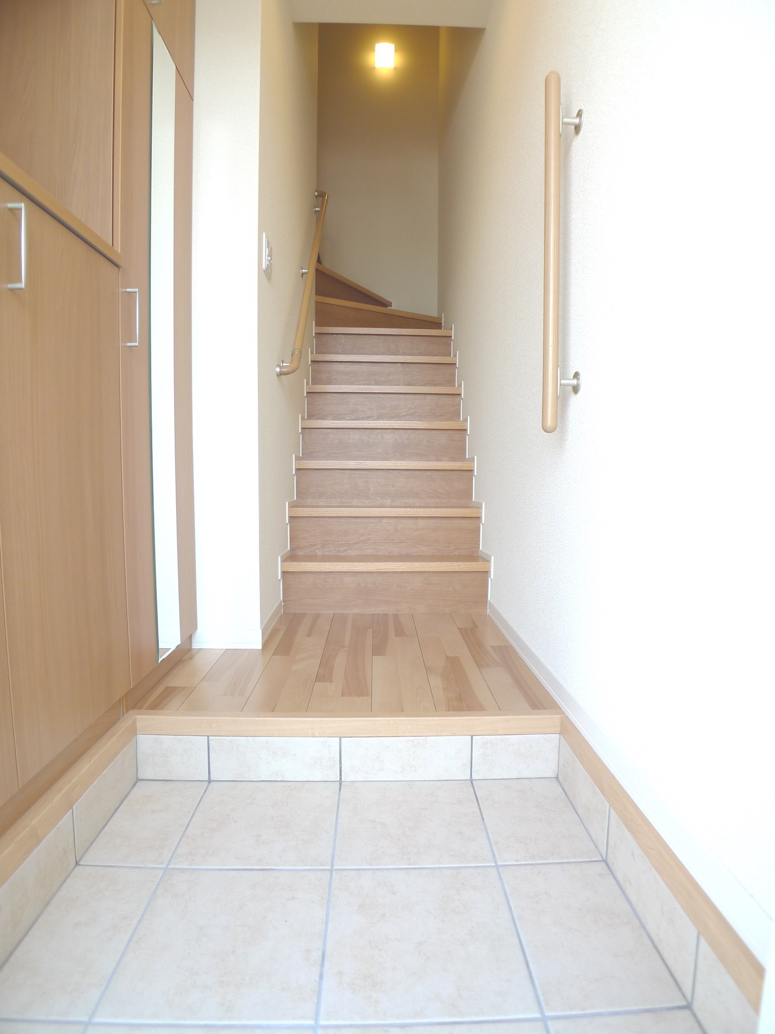 シャーメゾンいろはⅢ 玄関