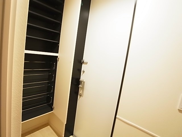 グランツ鎌ヶ谷ＷＥＳＴ 玄関